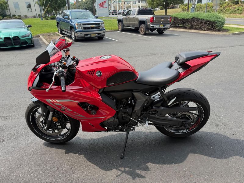 2025 Yamaha YZF690Image 2