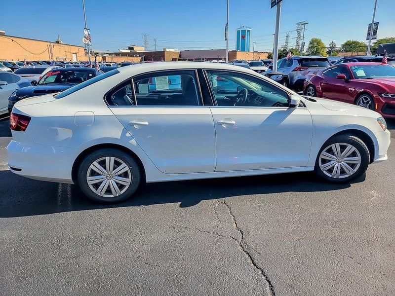 2017 Volkswagen Jetta 1.4T S photo 9