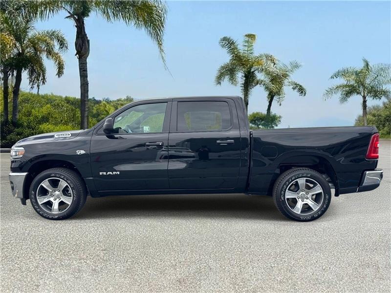 New 2026 RAM 1500 Tradesman Crew Cab 4x4 5'7' Box