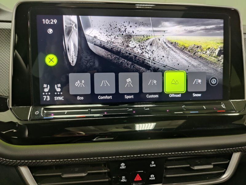 Used 2025 Volkswagen Atlas Cross Sport SEL R-Line Black AWD w/Sunroof/NavImage 23