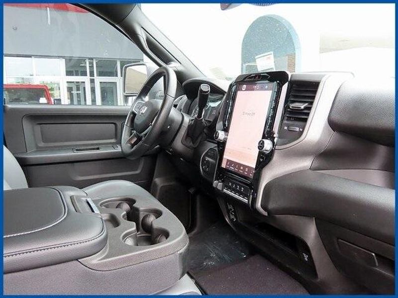 2025 RAM 2500 TradesmanImage 9
