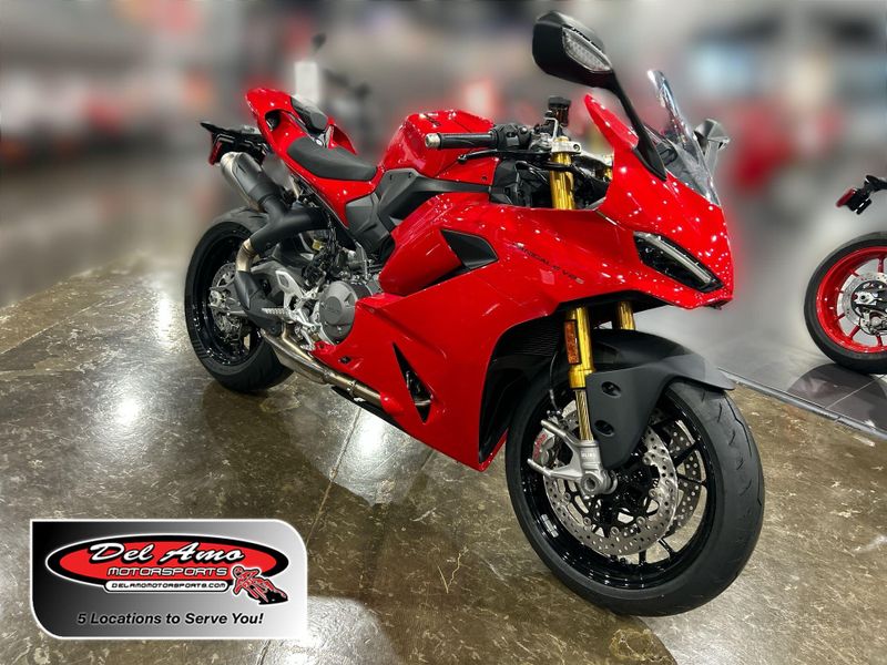 New 2025 Ducati PANIGALE V2 S 896 