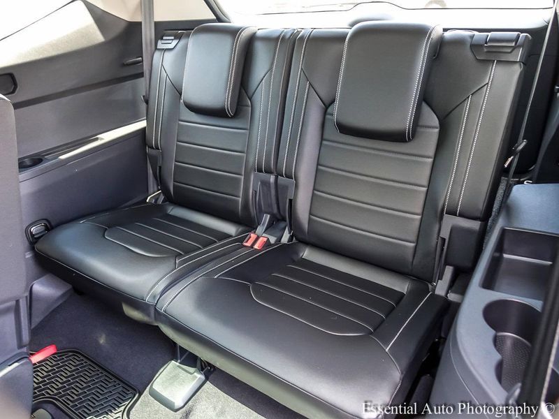 2024 Volkswagen Atlas SEL photo 11
