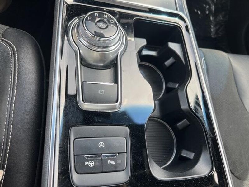 2020 Ford Edge STImage 41