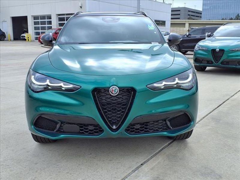 2025 Alfa Romeo Stelvio Image 10