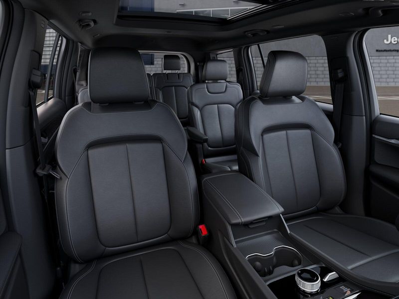 New 2026 Jeep Grand Cherokee L Limited 4x4