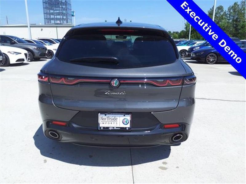 2024 Alfa Romeo Tonale Veloce Eawd in a Grigio (Gray) Ascari Metallic exterior color and Blackinterior. Northside Alfa Romeo of Houston 281-475-4549 alfaromeousaofnorthhouston.com 