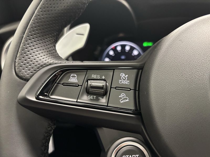 New 2025 Alfa Romeo Stelvio AwdImage 17