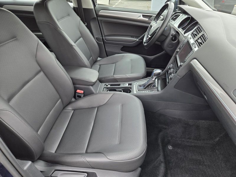 Used 2016 Volkswagen e-Golf 4dr HB SEL Premium