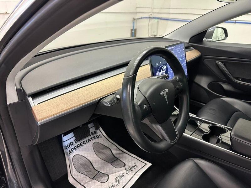 2018 Tesla Model 3 Long RangeImage 19