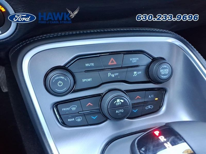 2019 Dodge Challenger SXT photo 10