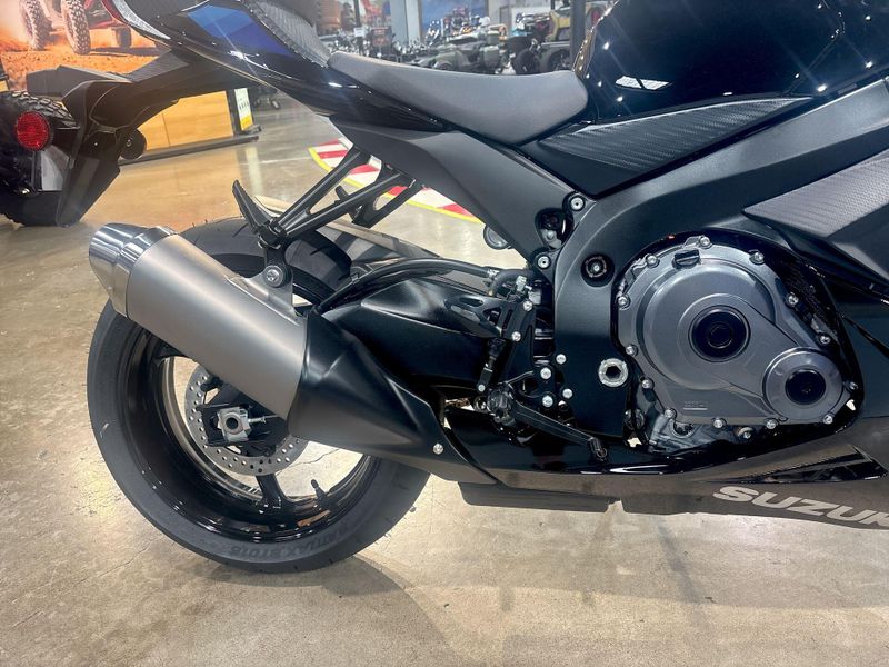 New 2027 Suzuki GSX-R750 Image 15