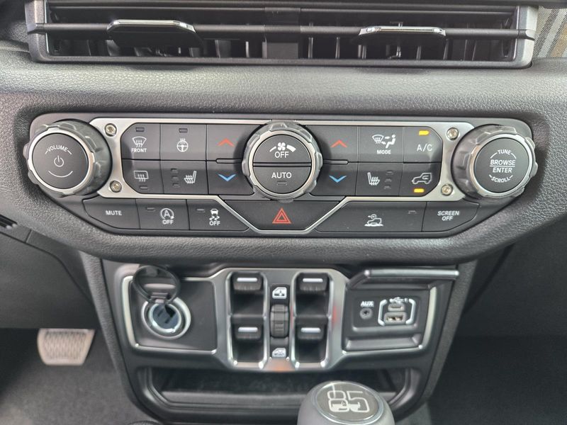 New 2026 Jeep Wrangler 4-door 85th Anniversary Edition