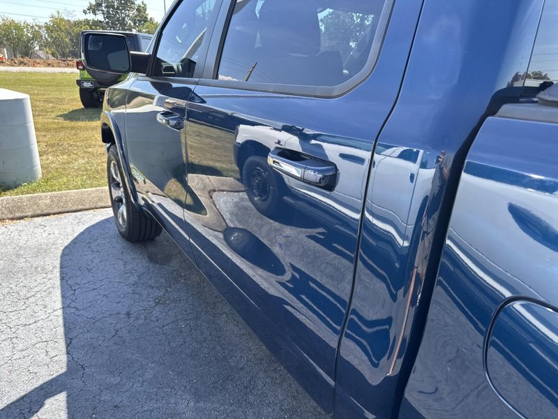 2022 Ram 1500 Laramie photo 12