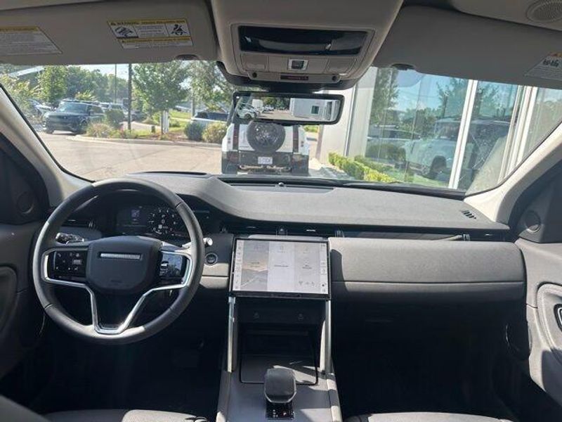 2025 Land Rover Discovery Sport S
