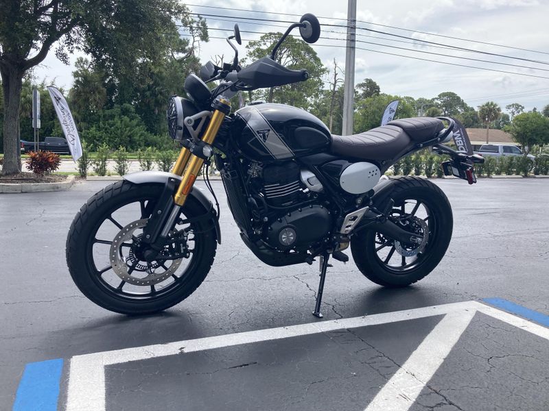 2025 Triumph SCRAMBLER 400 X