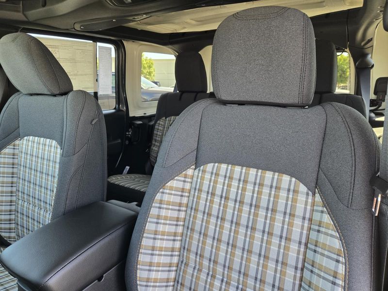 New 2026 Jeep Wrangler 4-door 85th Anniversary Edition
