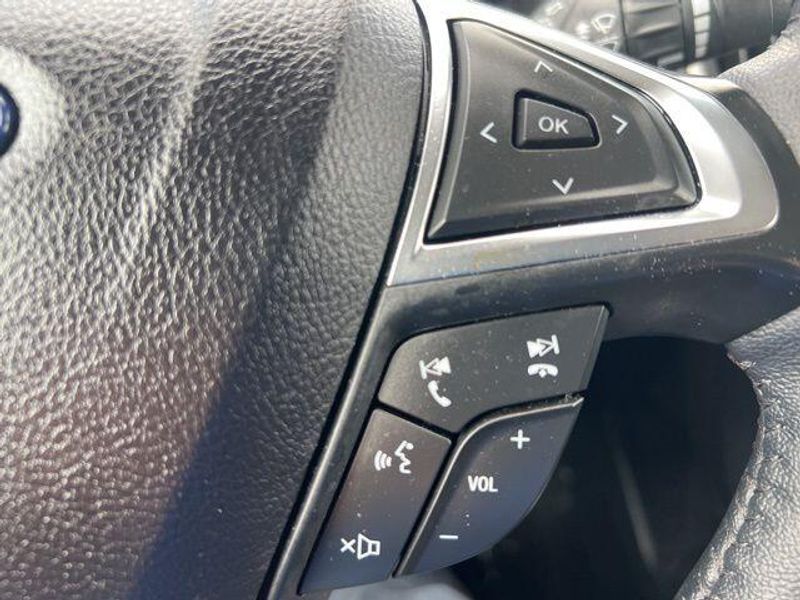 2024 Ford Edge SELImage 39