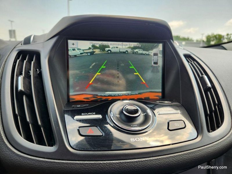 Used 2019 Ford Escape TitaniumImage 2