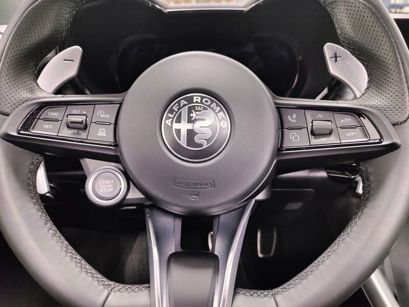 Used 2024 Alfa Romeo Tonale Veloce Premium AWD w/SunroofImage 34