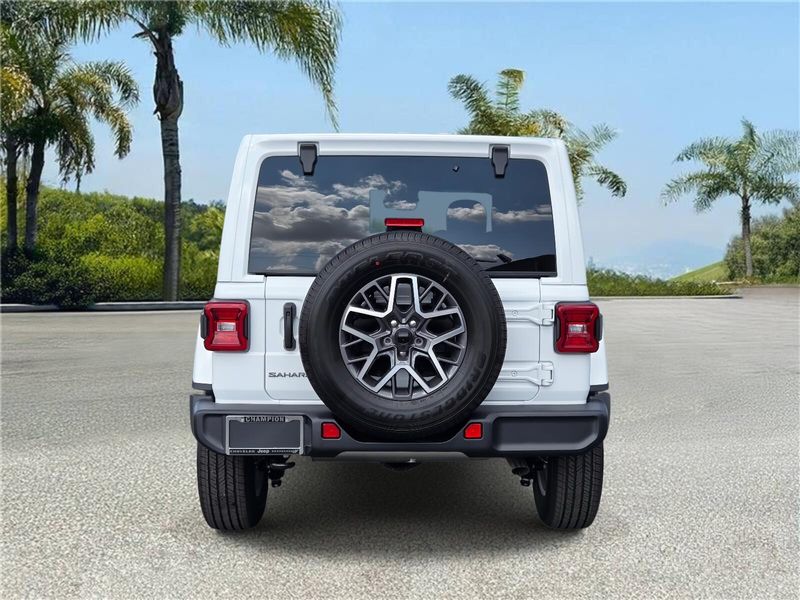 2025 Jeep Wrangler Unlimited Sahara photo 5