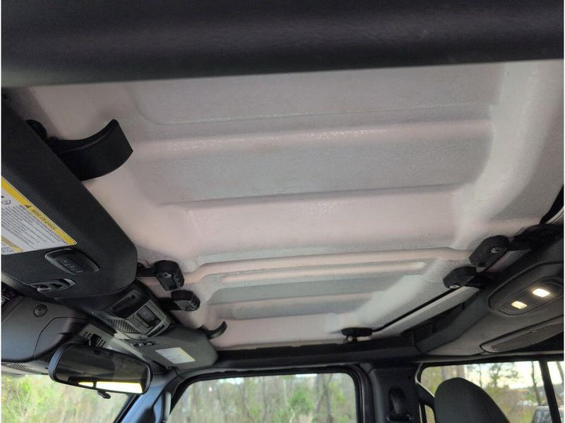 Used 2024 Jeep Wrangler RubiconImage 32