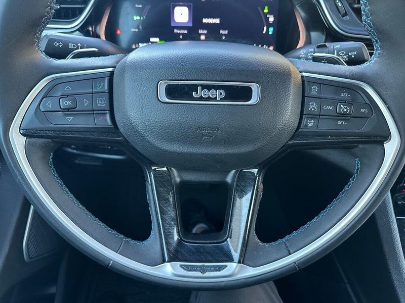 2023 Jeep Cherokee Trailhawk 4xe photo 3