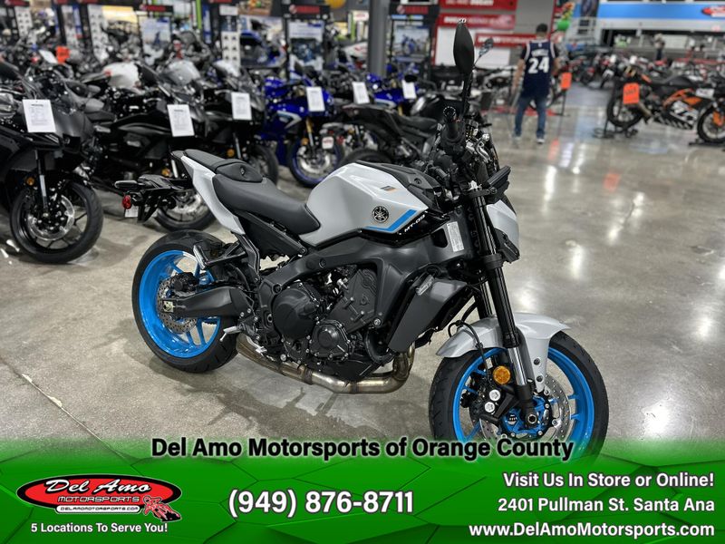 2025 Yamaha MT-09 Image 6