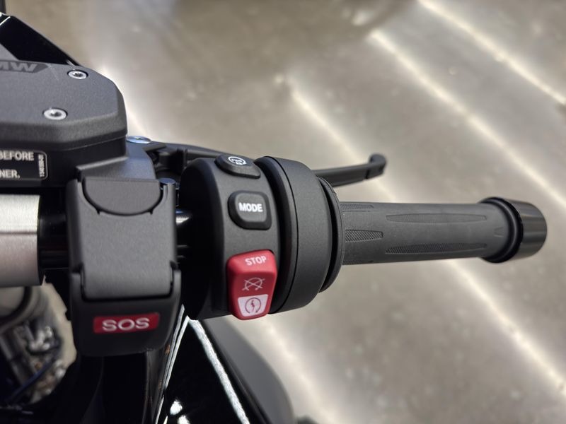 2026 BMW R 1300 RS - BLACK STORM METALLIC - TRIPLE BLACK 