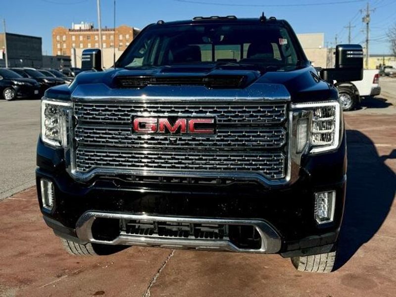 2021 GMC Sierra 2500HD DenaliImage 2