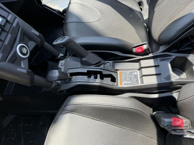 New 2025 Can-Am MAVERICK X3 DS TURBO Image 7