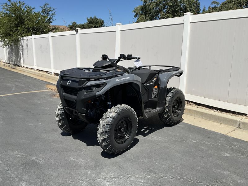 New 2026 Can-Am OUTLANDER 500 DPS Image 1
