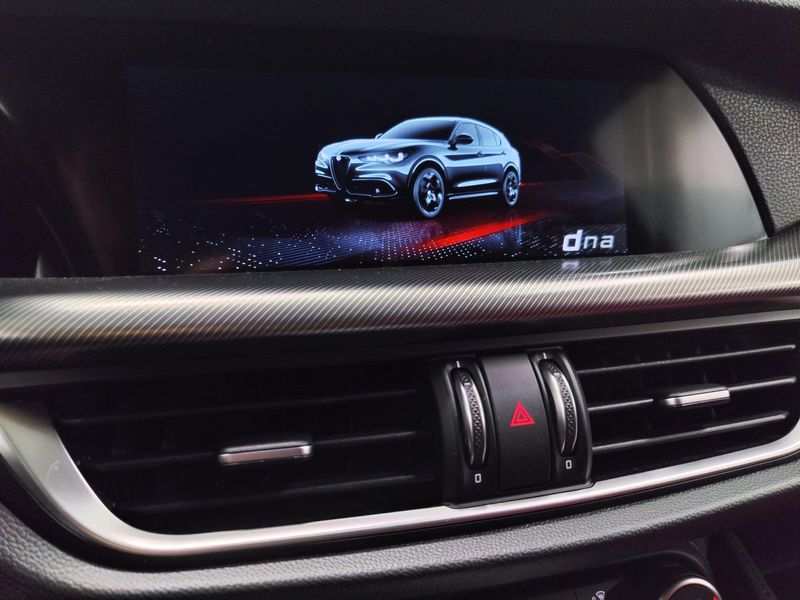 Used 2024 Alfa Romeo Stelvio Veloce AWD w/Sunroof/Nav/Activ AsstImage 27