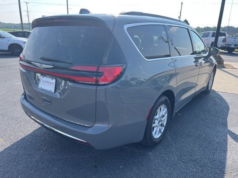 2022 Chrysler Pacifica Touring LImage 7