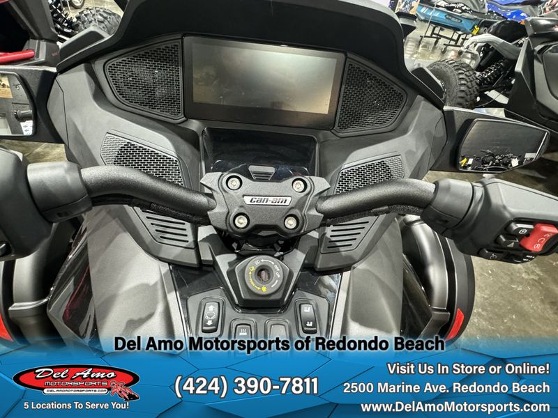 2024 Can-Am SPYDER RT LIMITED (SE6)Image 17