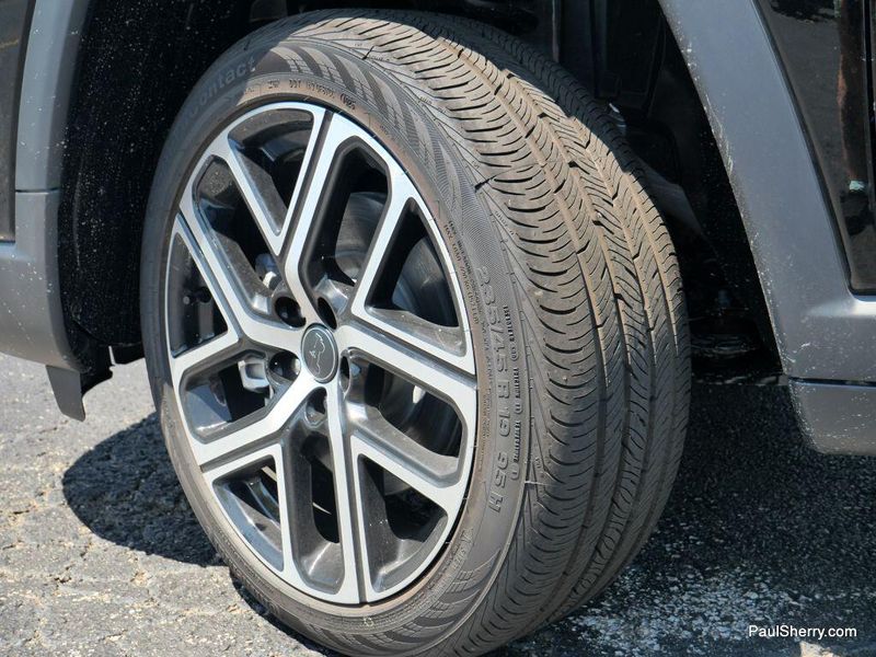 New 2025 Jeep Compass Limited 4x4