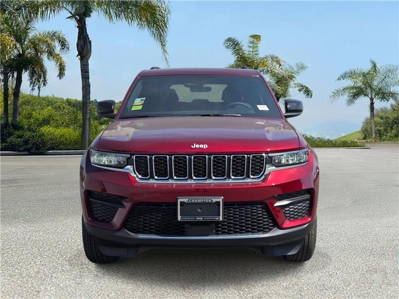 New 2026 Jeep Grand Cherokee Laredo X 4x2
