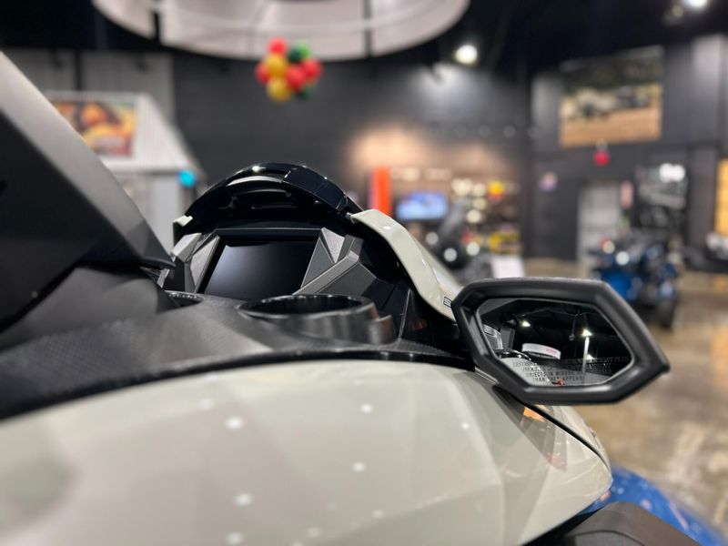 New 2025 Yamaha FX LIMITED SVHO Image 29