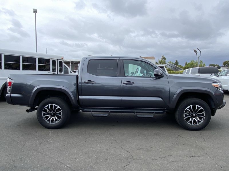 2021 Toyota Tacoma TRD SportImage 2
