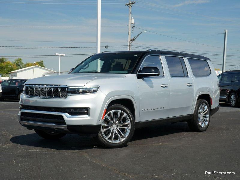 2023 Jeep Grand Wagoneer L II photo 8