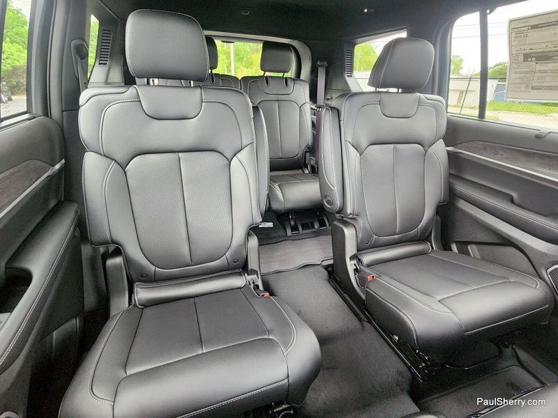 2025 Jeep Grand Cherokee L Limited 4x4Image 46