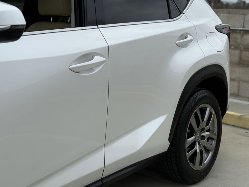 2016 Lexus NX 200tImage 9