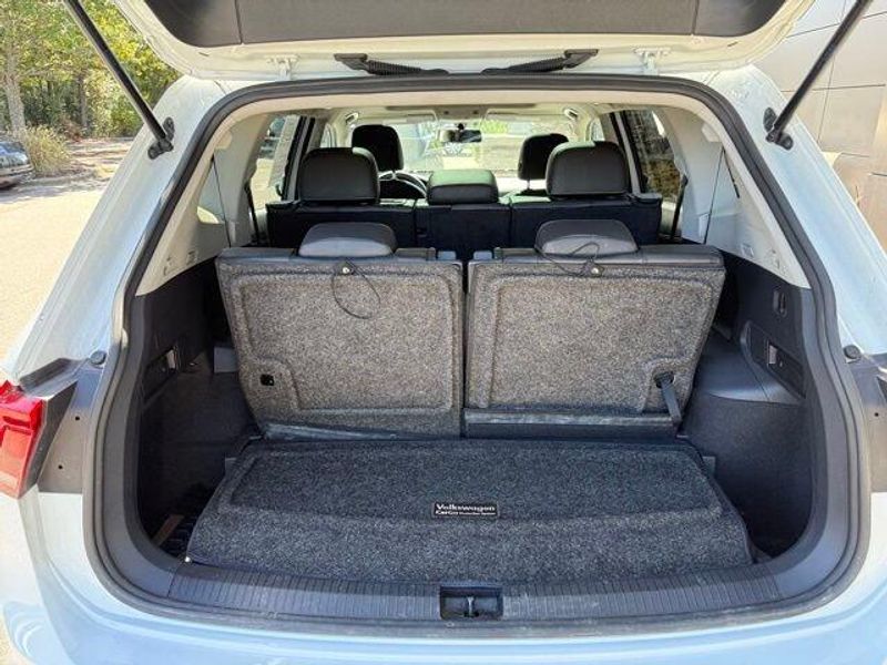 Used 2021 Volkswagen Tiguan SE