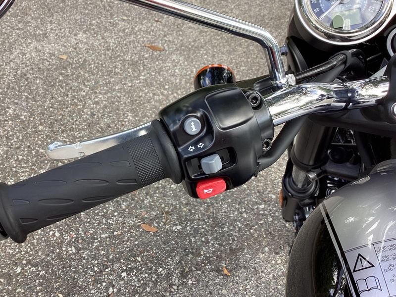 2025 Triumph Bonneville T100