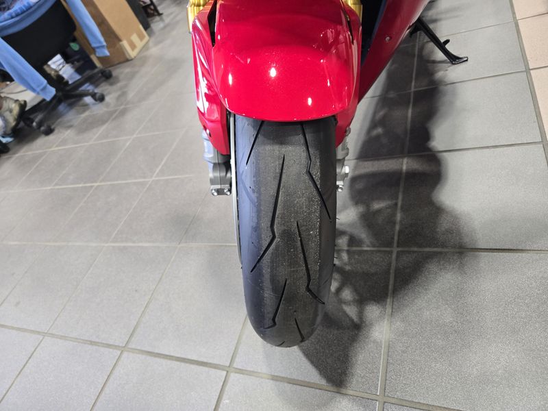 NEW 2025 HONDA CBR1000RR R FIREBLADE SP Image 17