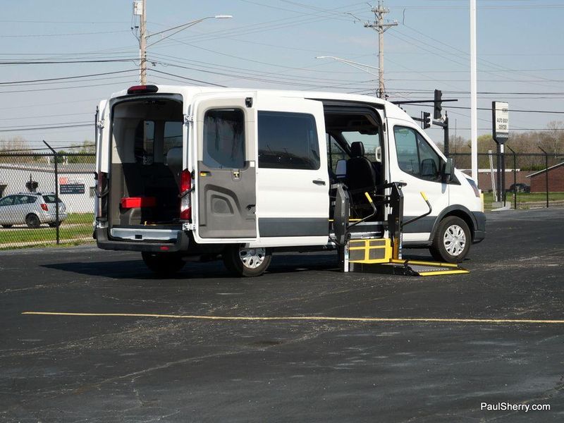 2022 Ford Transit Wagon XLImage 9
