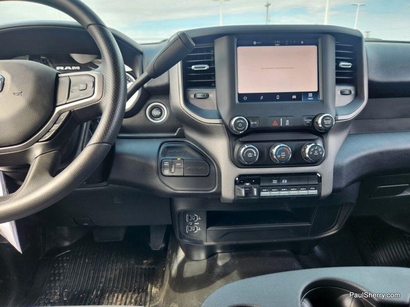 2024 RAM 5500 Tradesman Chassis Crew Cab 4x4 84