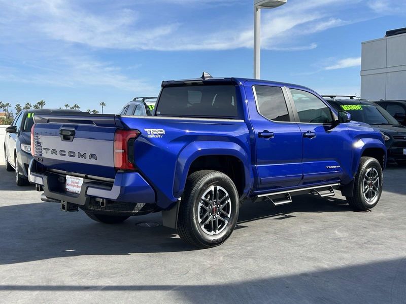 2024 Toyota Tacoma TRD SportImage 3