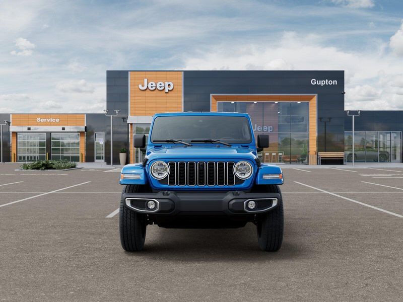 New 2026 Jeep Wrangler 4-door SaharaImage 32