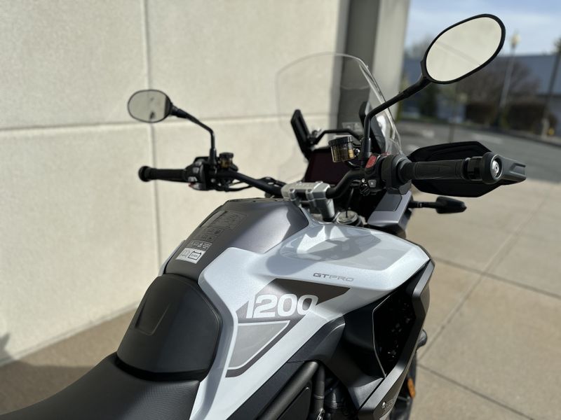 2023 Triumph TIGER 1200 GT PRO in a SNOWDONIA WHITE exterior color. Cross Country Powersports 732-491-2900 crosscountrypowersports.com 